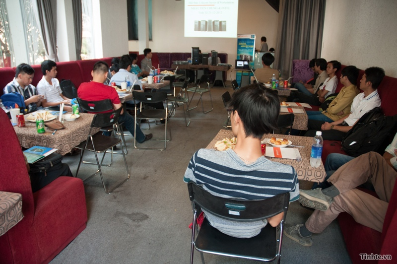 TheGioiMayChu-Blog-Image-hinh-anh-hoi-thao-server-workstation-ngay-21122012-tai-hcm-2.png