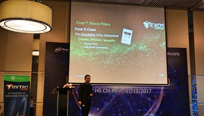 Nhất Tiến Chung c&ugrave;ng Seagate, QNAP, VMware giới thiệu giải ph&aacute;p HCI